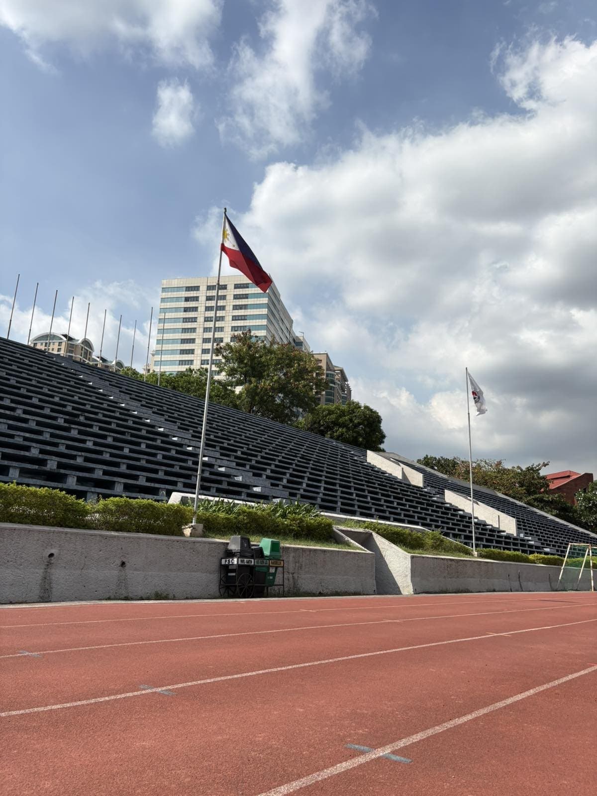The Running Oval